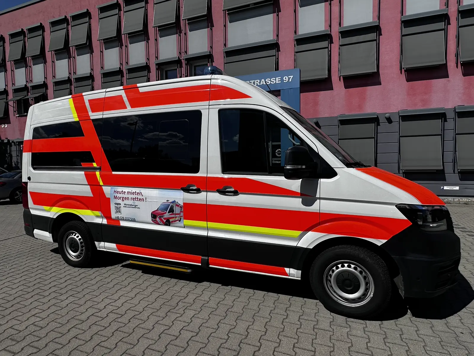 Seitenansicht eines KTW Typ A2 zur Vermietung